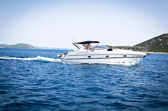 allaboutyachts-motor-yachts_0001.695x460