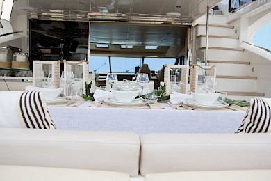 Yacht Catherine dining table