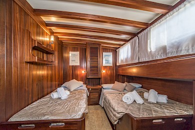 Yacht Angelica cabin