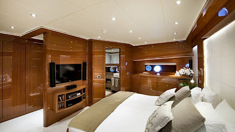 Yacht Mermaid cabin