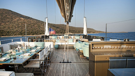 Yacht Mermaid dining area