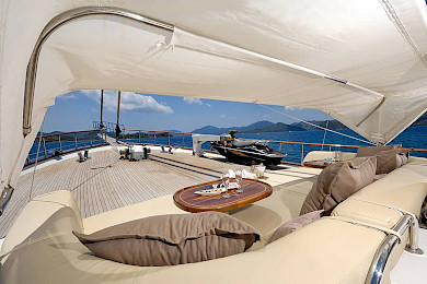 Yacht Alessandro deck