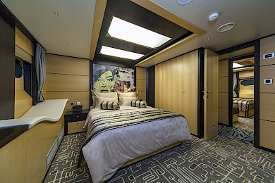 Yacht Navilux cabin