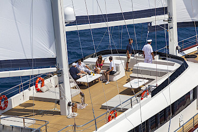 Yacht Navilux deck