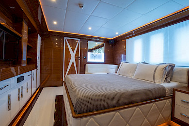 Yacht Sun of Wind cabin