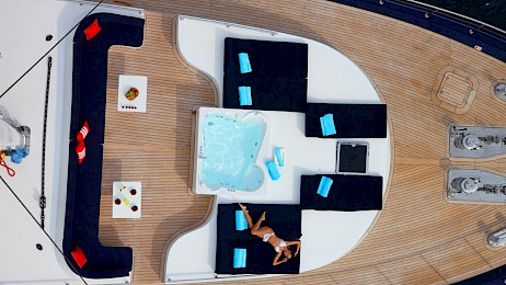 Yacht Perla Del Mare deck