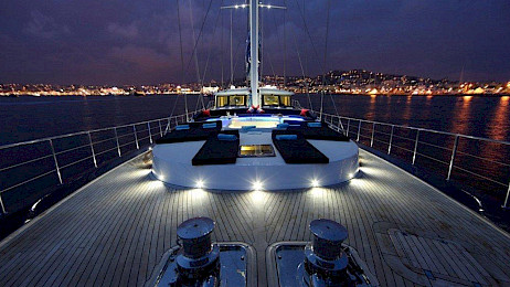 Yacht Perla Del Mare deck