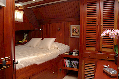 Yacht Matina cabin