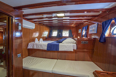 Yacht Stella Maris cabin