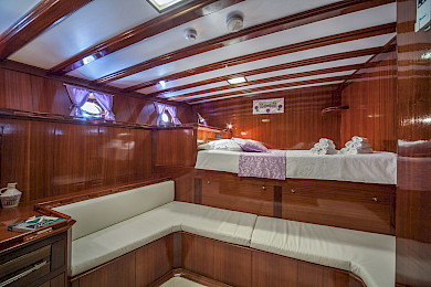 Yacht Stella Maris cabin