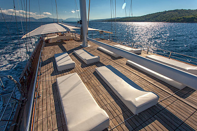 Yacht Stella Maris deck