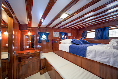 Yacht Stella Maris cabin