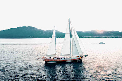 Yacht La Bella Vita sailing