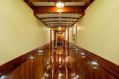 Yacht Admiral hallway