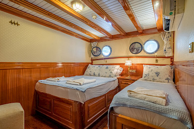 Yacht Admiral cabin