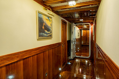 Yacht Admiral hallway