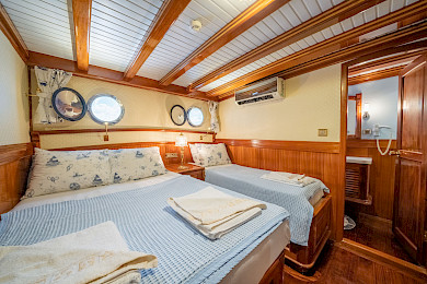 Yacht Admiral cabin