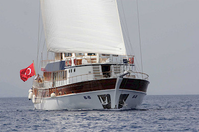 Yacht Boreas front view