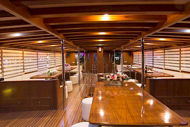 Yacht Boreas saloon