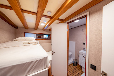 Yacht Boreas cabin