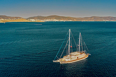 Yacht Boreas aerial view