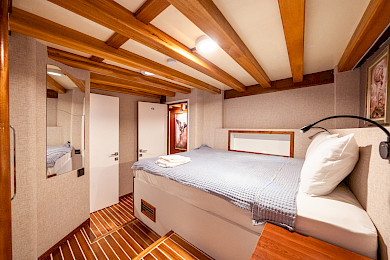 Yacht Boreas cabin