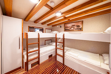 Yacht Boreas cabin