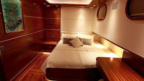 Yacht Carpe Diem V cabin