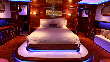 Yacht Carpe Diem V cabin