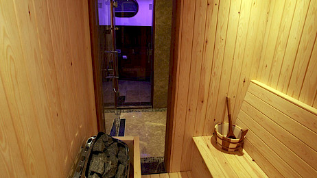 Yacht Carpe Diem V cabin bathroom