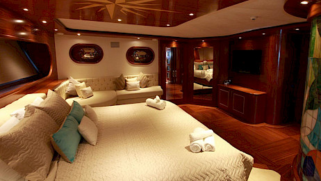 Yacht Carpe Diem V cabin