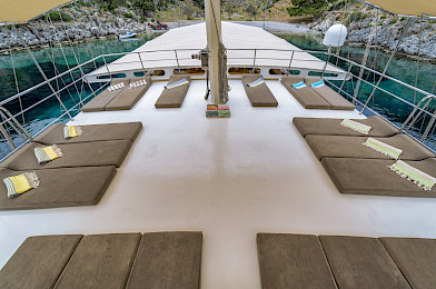 Yacht Tersane 8 deck