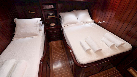 Yacht Erato cabin