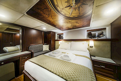 Yacht Virtuoso cabin