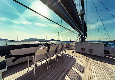 Yacht Virtuoso deck