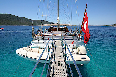 Yacht Caner IV photo