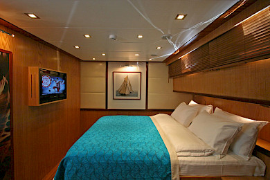 Yacht Getaway cabin