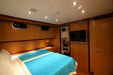 Yacht Getaway cabin