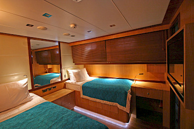 Yacht Getaway cabin