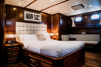 Yacht Capricorn 1 cabin