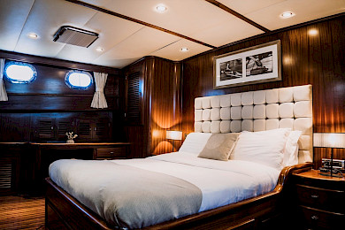 Yacht Capricorn 1 cabin