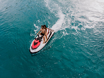 Yacht Capricorn 1 jetski