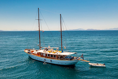 Yacht Lithi aerial view