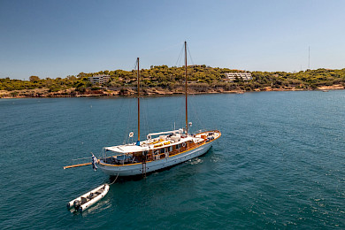 Yacht Lithi aerial view