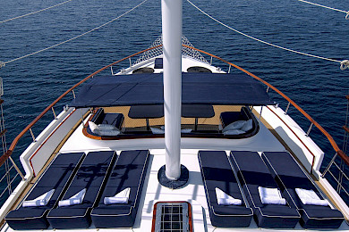 Yacht Aurum deck