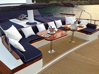 Yacht Aurum deck