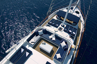 Yacht Aurum deck