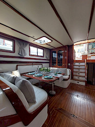 Yacht Anemos saloon