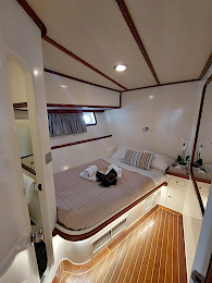 Yacht Anemos cabin