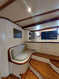 Yacht Anemos cabin